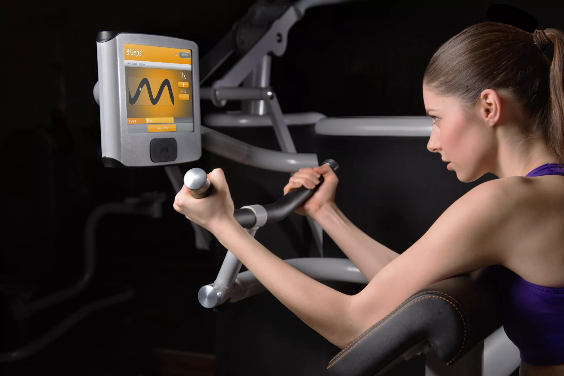 <span class="text-accent">EGYM</span>: Dein Smartes Training
für schnelle Erfolge Header Hintergrund